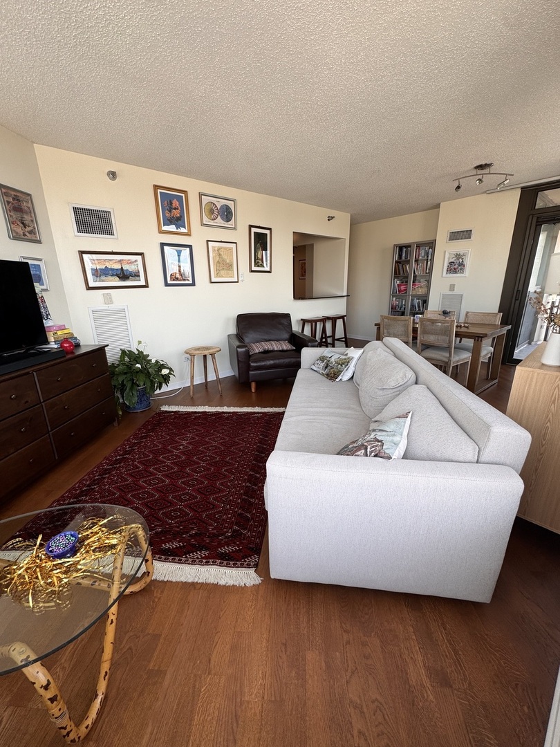 400 N La Salle Drive Unit: 3001