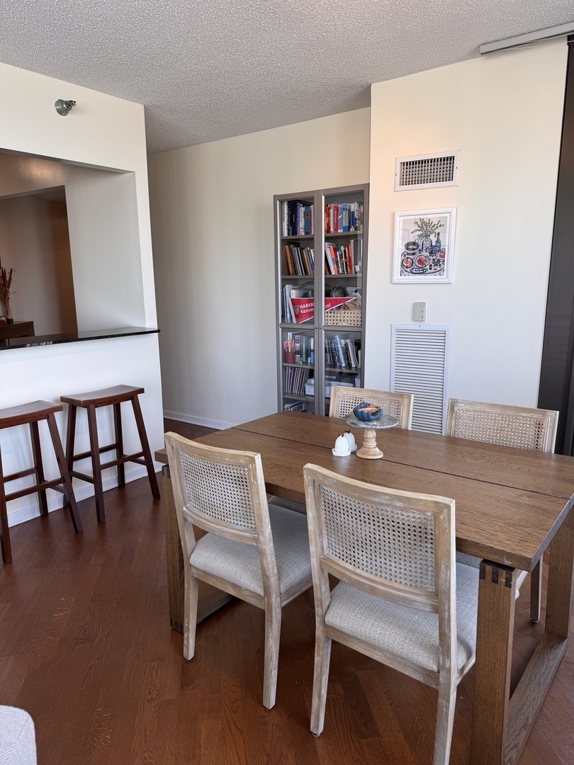400 N La Salle Drive Unit: 3001