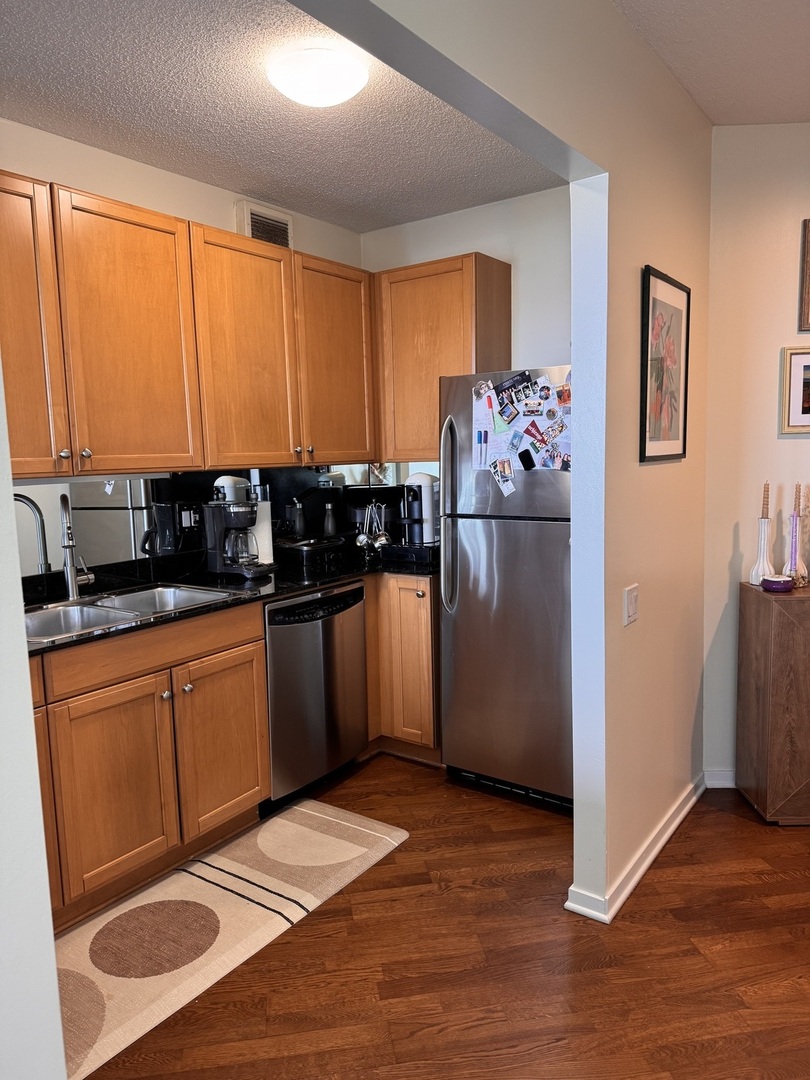 400 N La Salle Drive Unit: 3001