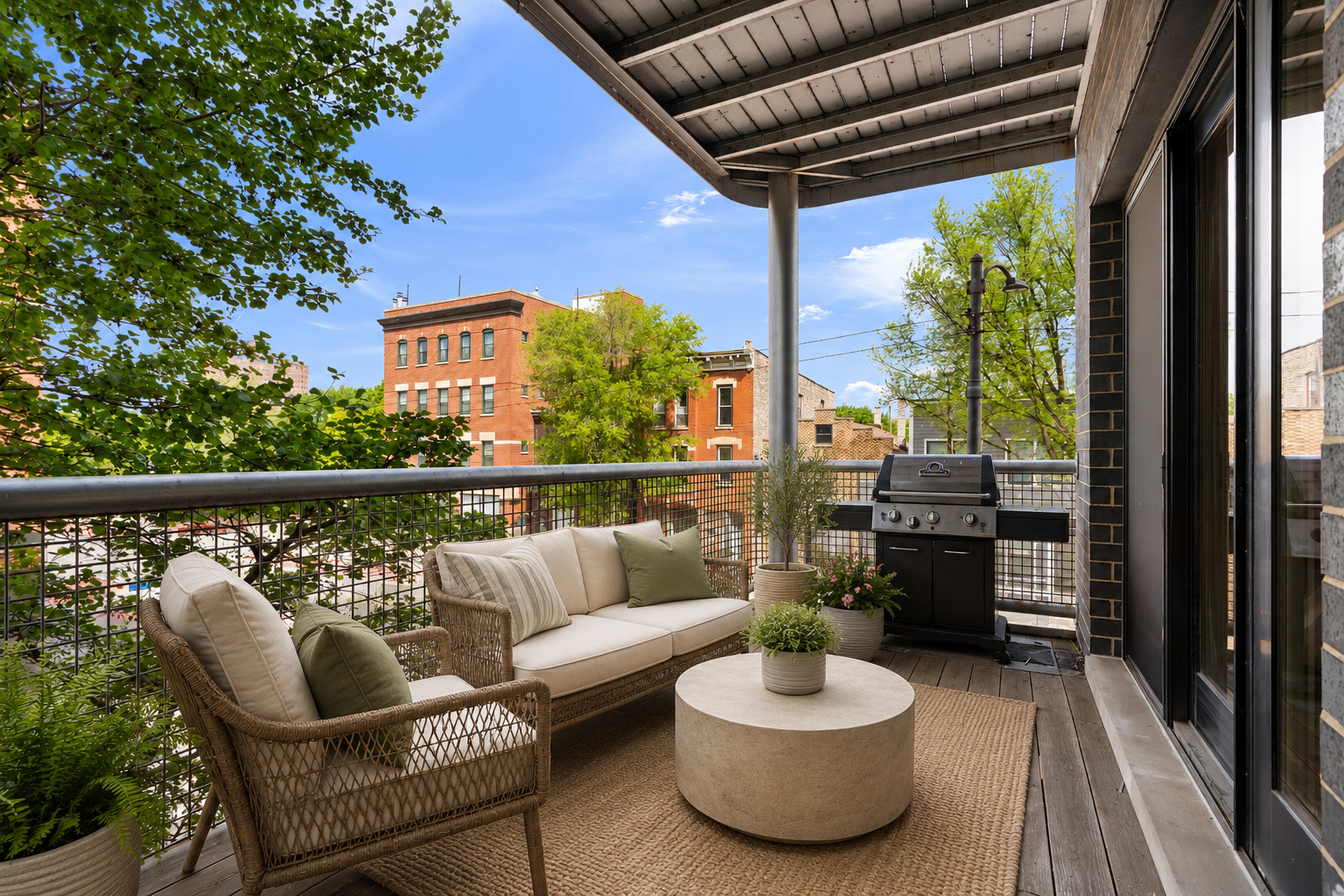757 N Elizabeth Street Unit: 2