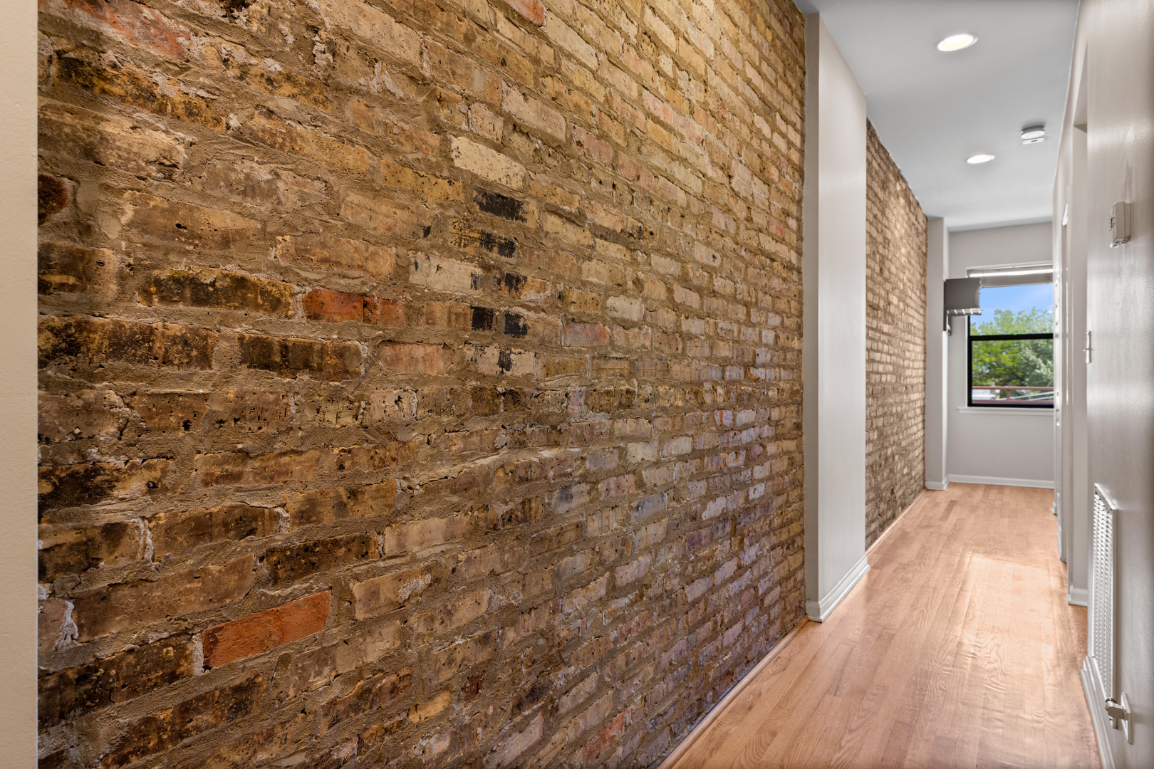 2705 N Campbell Avenue Unit: 3S