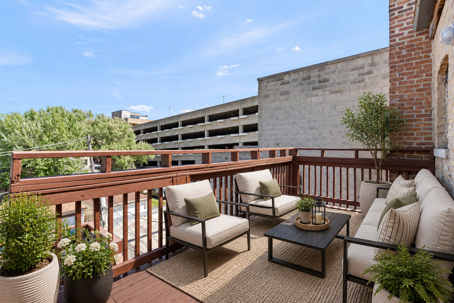2705 N Campbell Avenue Unit: 3S