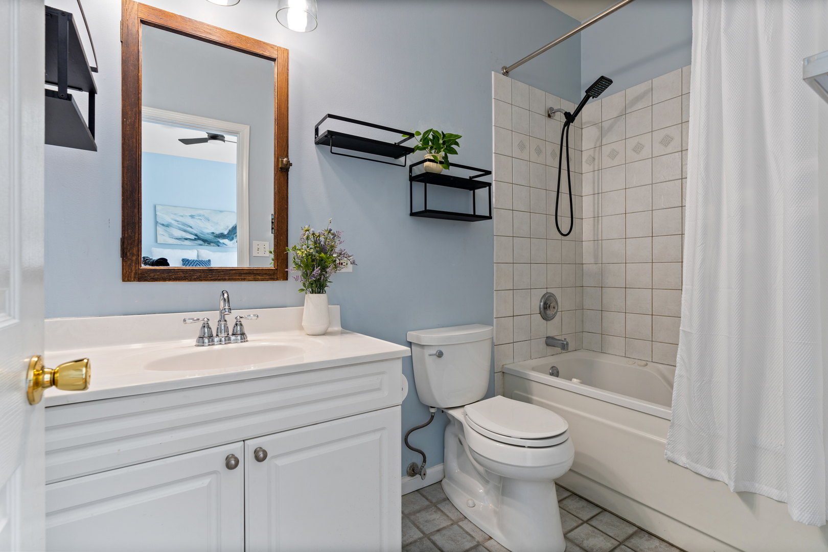 2705 N Campbell Avenue Unit: 3S