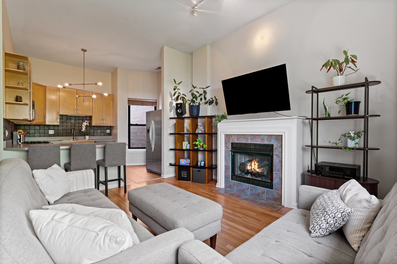 2705 N Campbell Avenue Unit: 3S