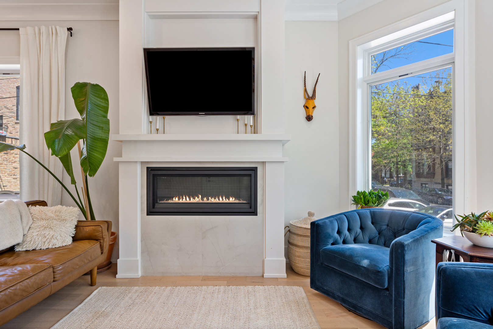 2112 W Haddon Avenue Unit: 1
