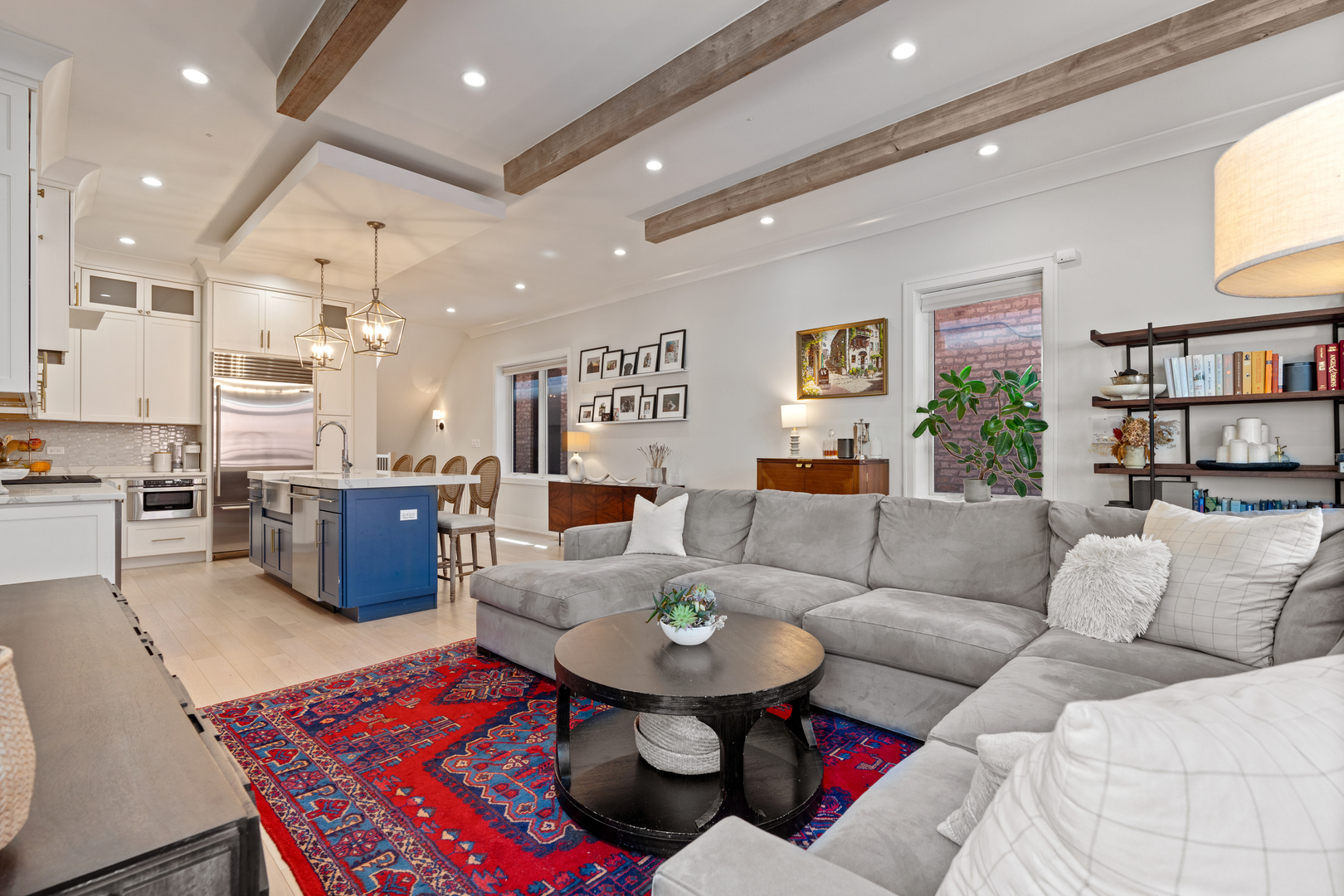 2112 W Haddon Avenue Unit: 1