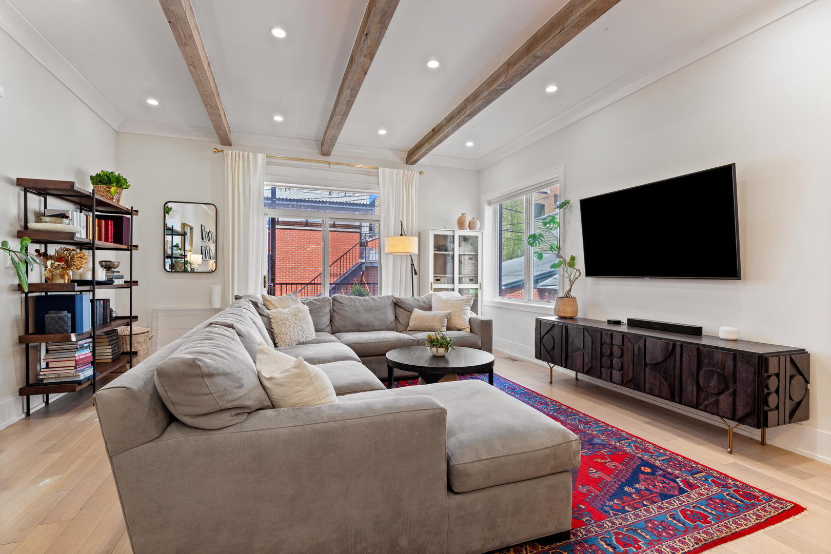 2112 W Haddon Avenue Unit: 1