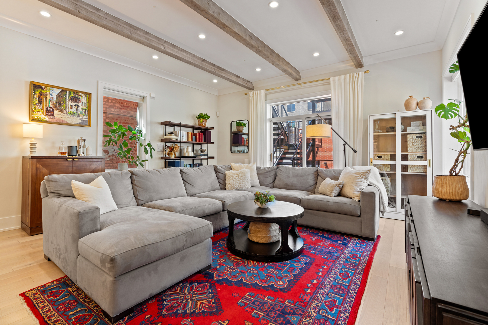 2112 W Haddon Avenue Unit: 1