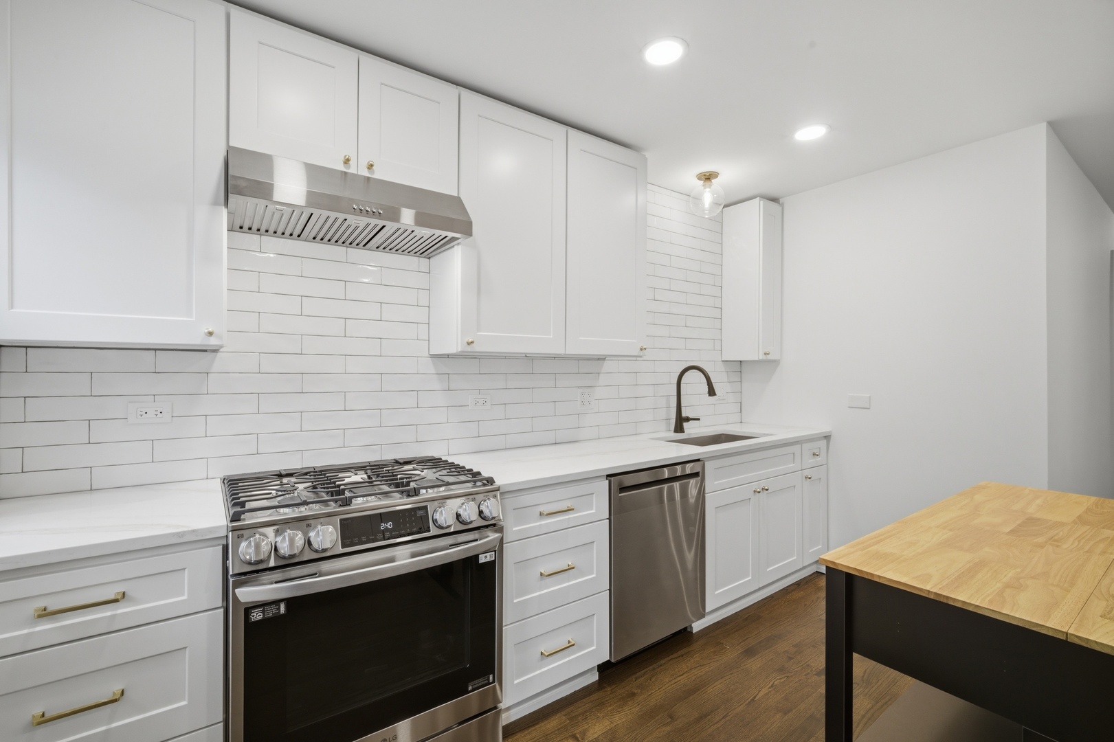 2141 Walnut Street