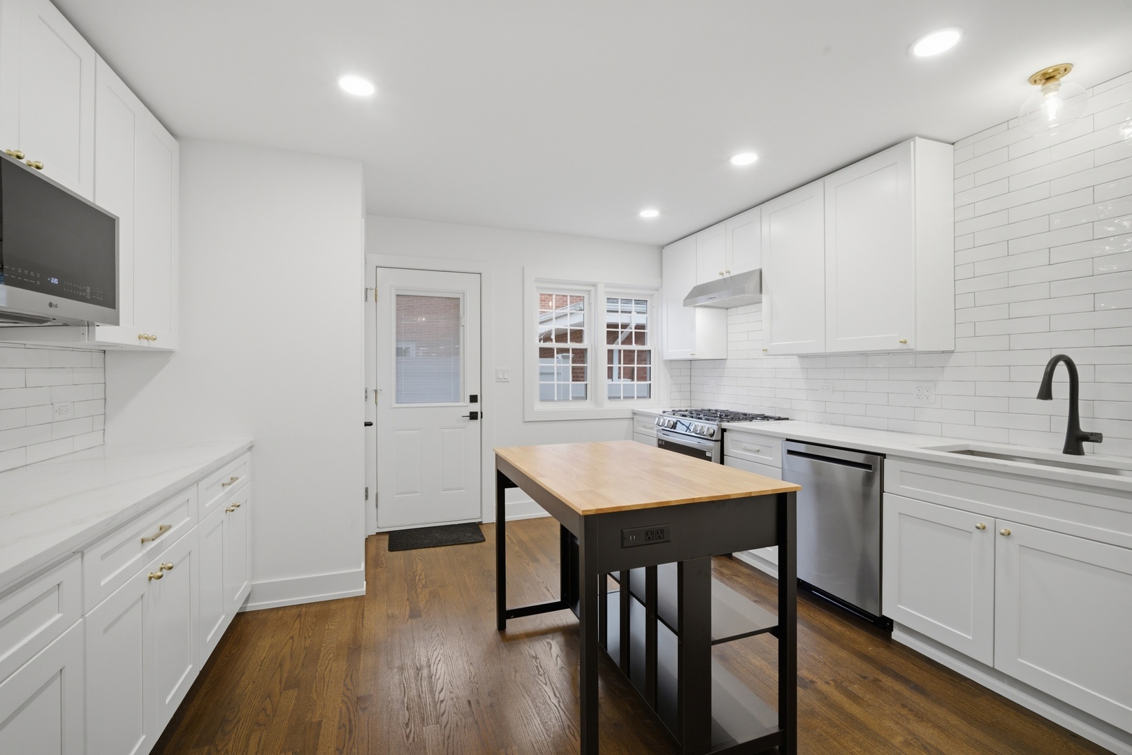 2141 Walnut Street