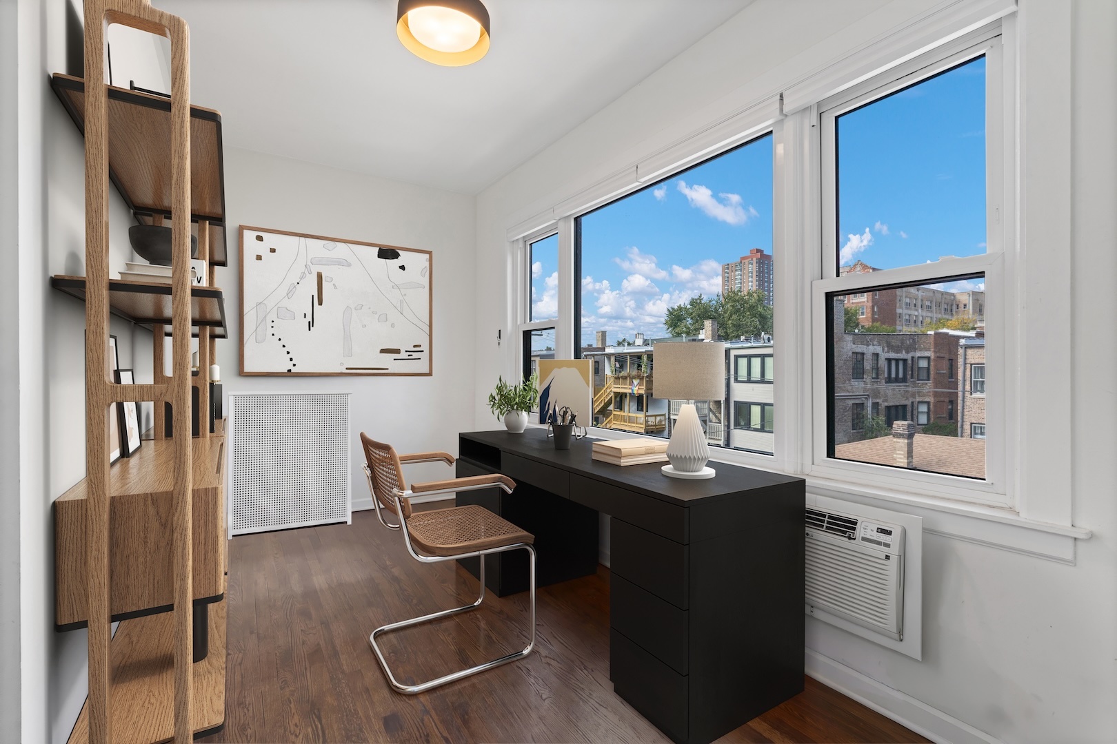922 W Carmen Avenue Unit: 3W