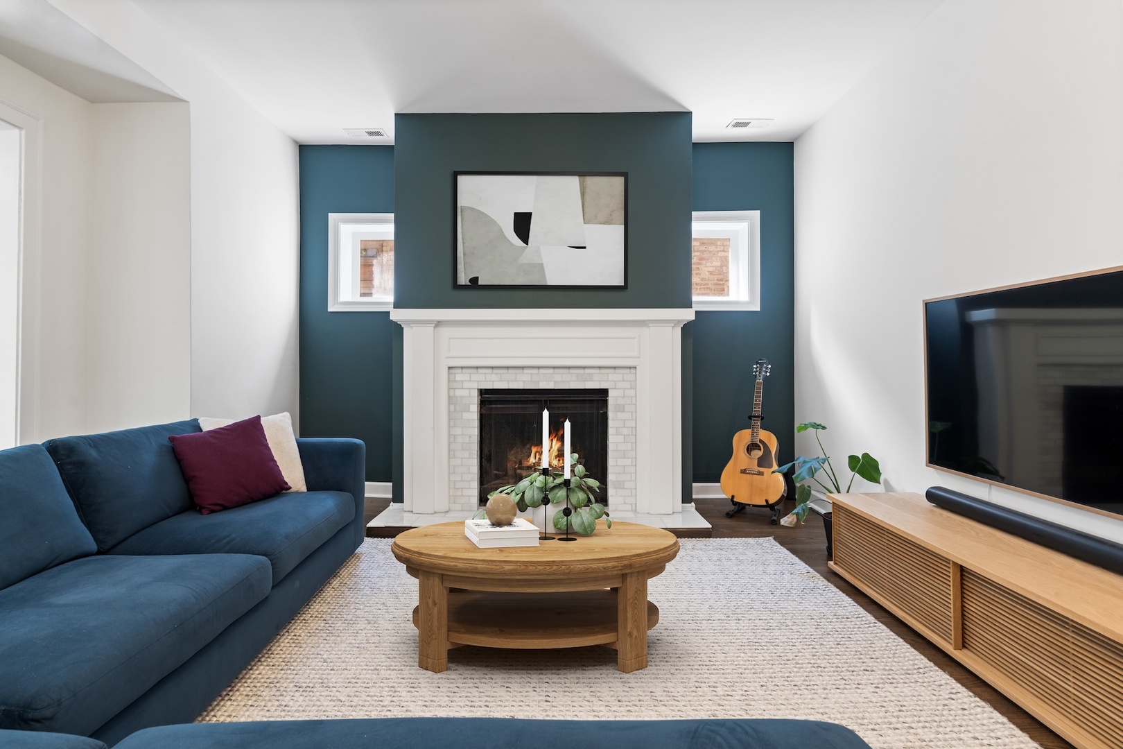 922 W Carmen Avenue Unit: 3W
