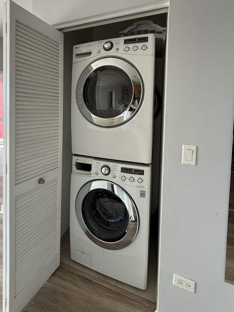 1841 S Calumet Avenue Unit: 2010