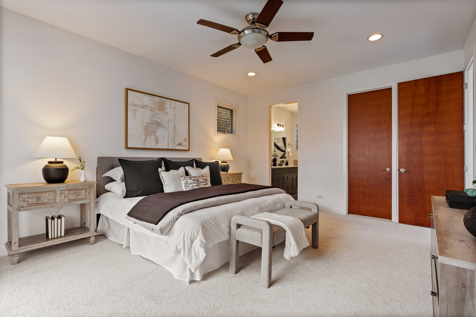 1061 N Marshfield Avenue Unit: 1