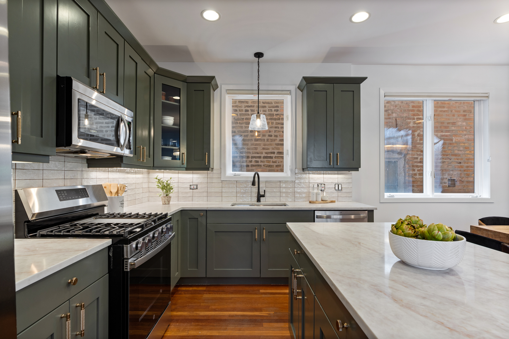 1061 N Marshfield Avenue Unit: 1