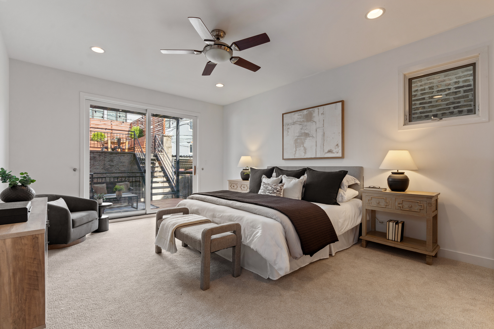 1061 N Marshfield Avenue Unit: 1