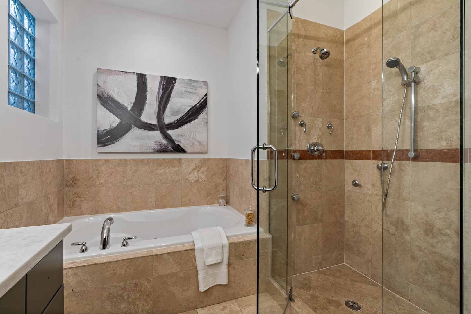 1061 N Marshfield Avenue Unit: 1