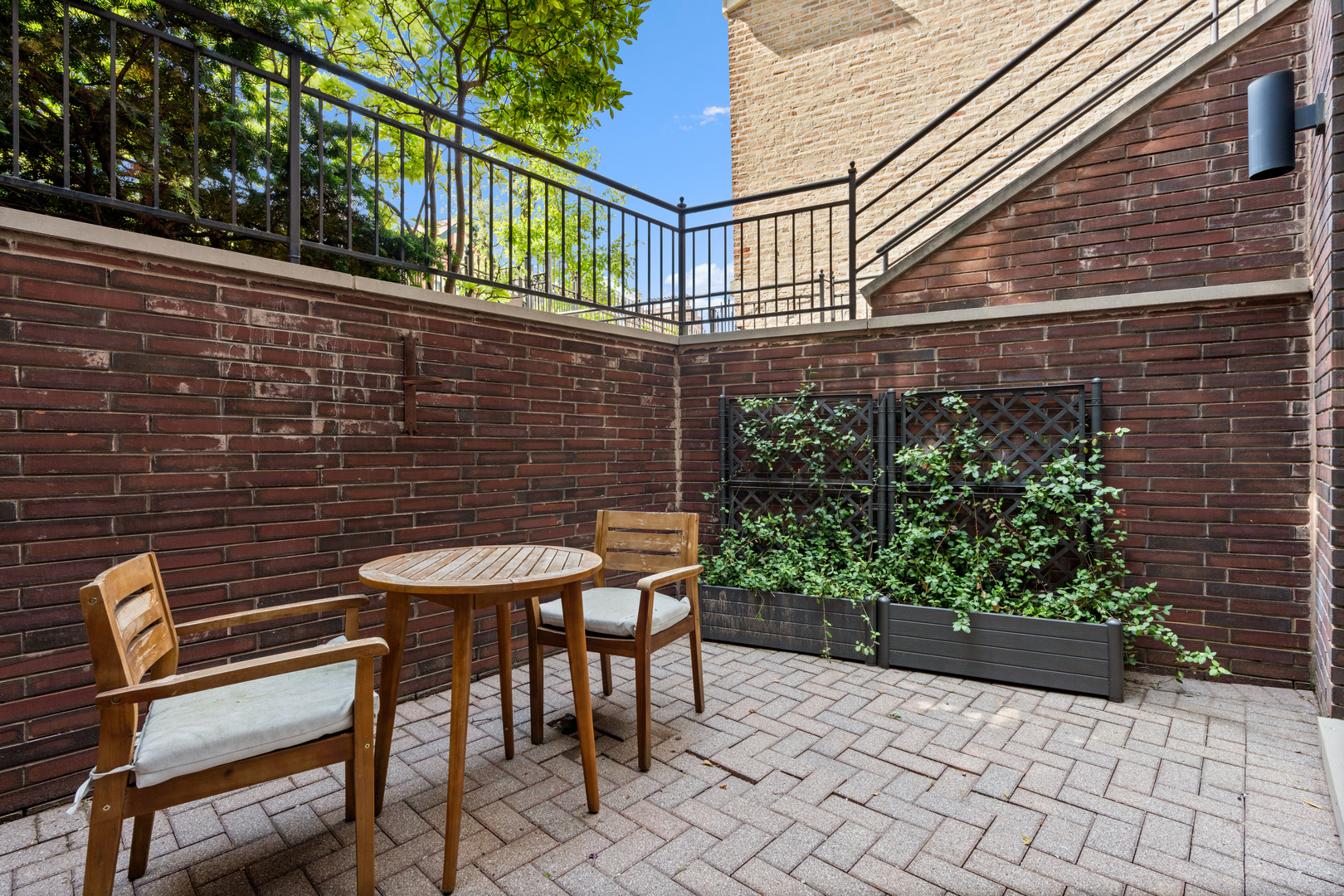 1061 N Marshfield Avenue Unit: 1