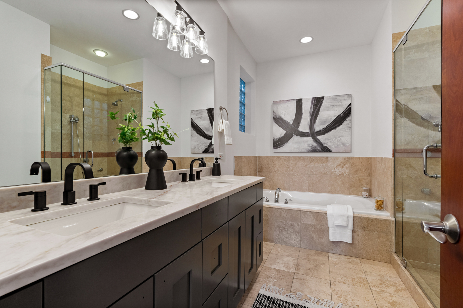 1061 N Marshfield Avenue Unit: 1