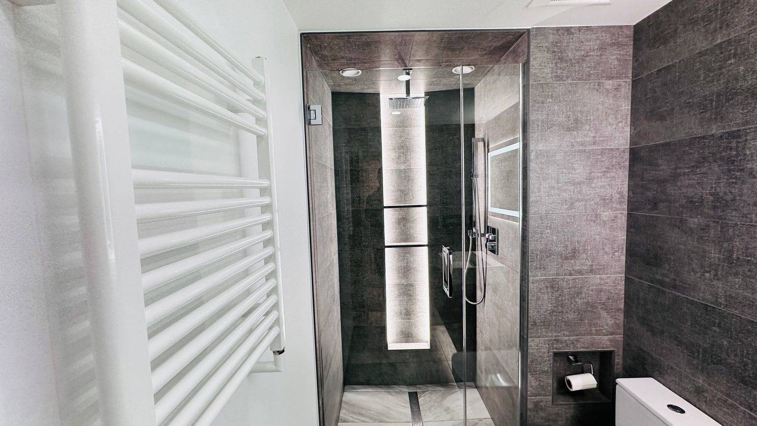 6033 N Sheridan Road Unit: 20H