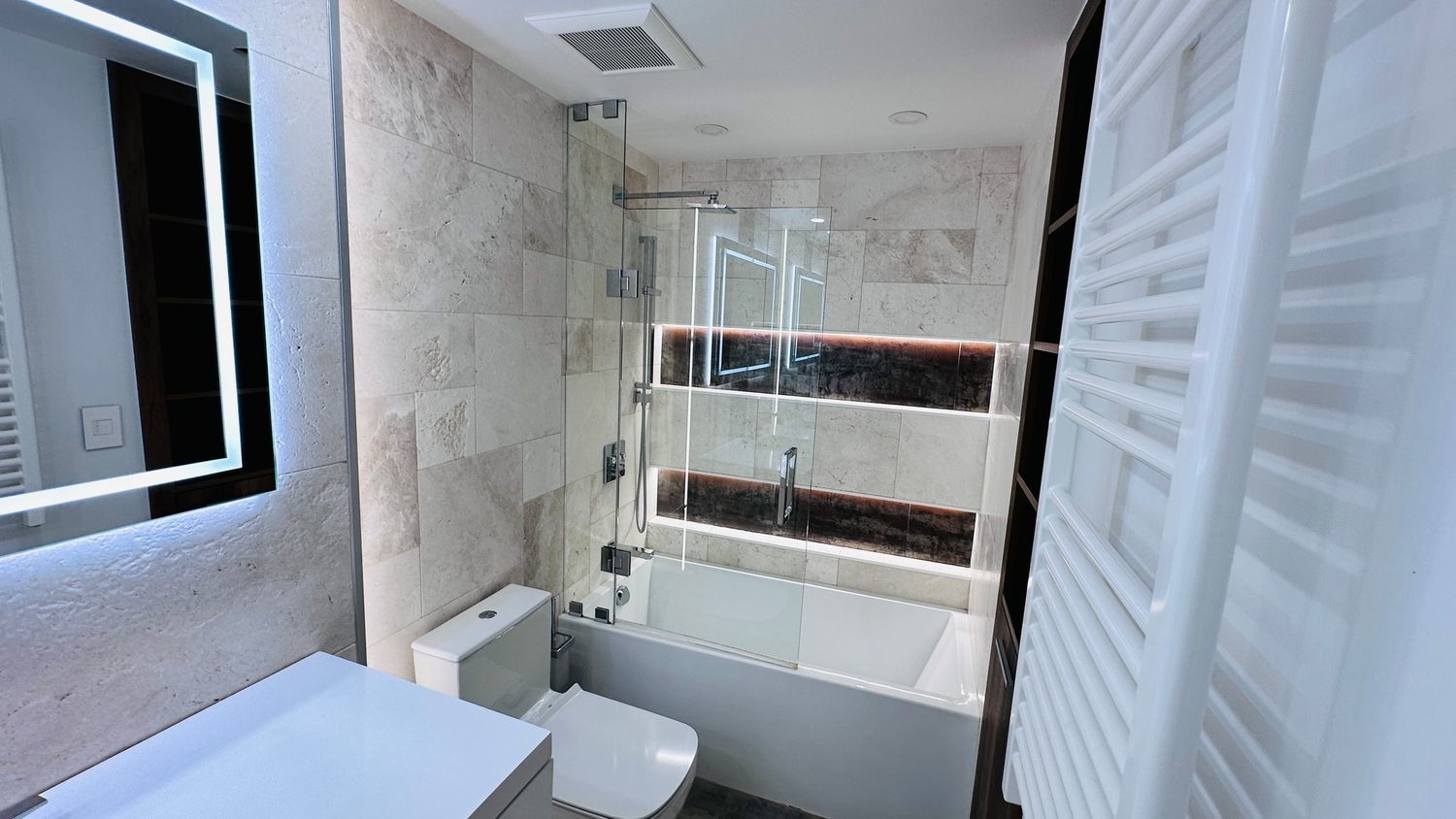 6033 N Sheridan Road Unit: 20H