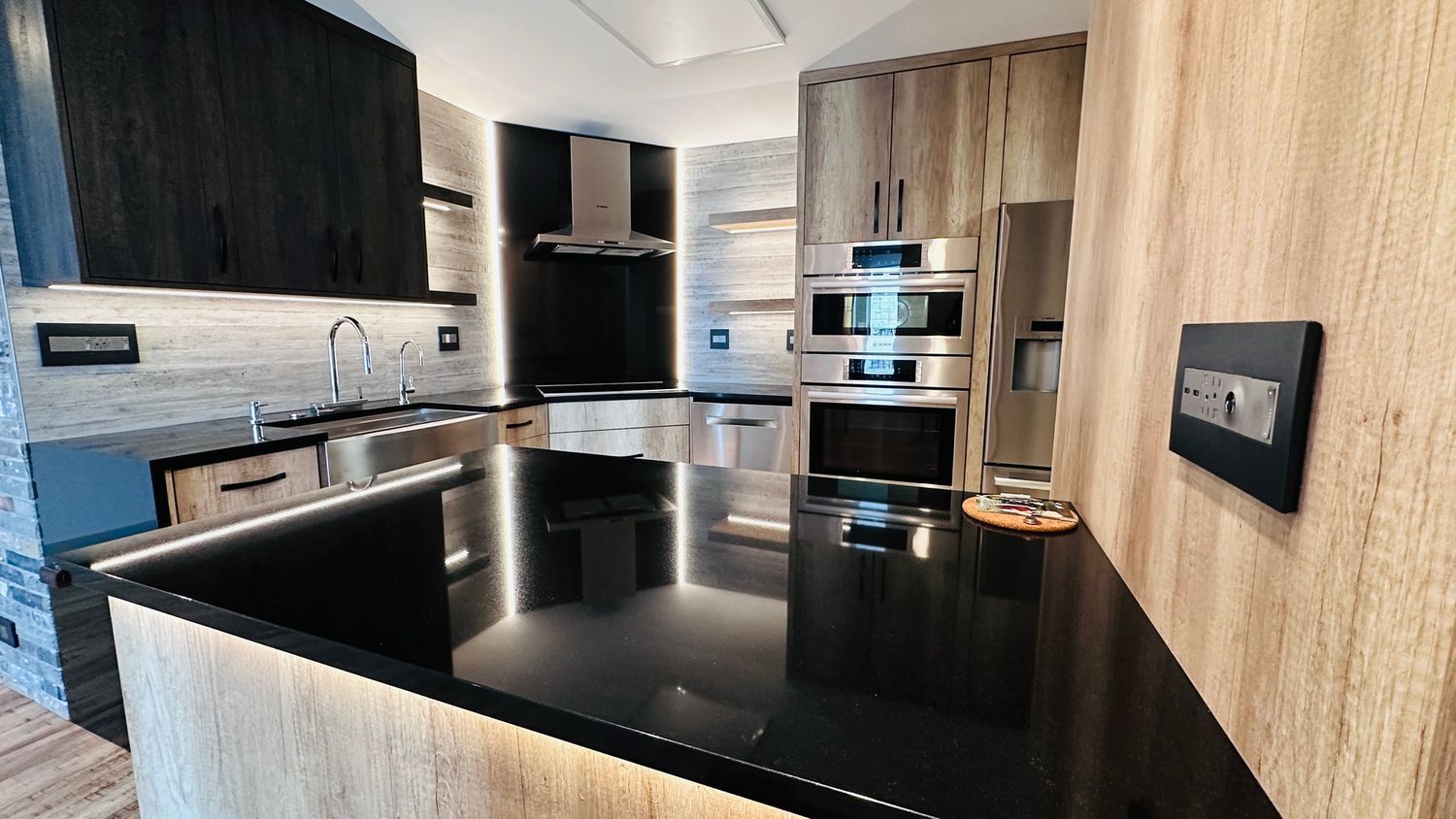 6033 N Sheridan Road Unit: 20H