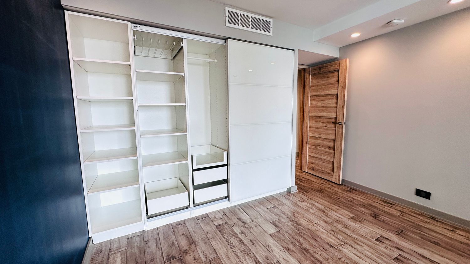 6033 N Sheridan Road Unit: 20H