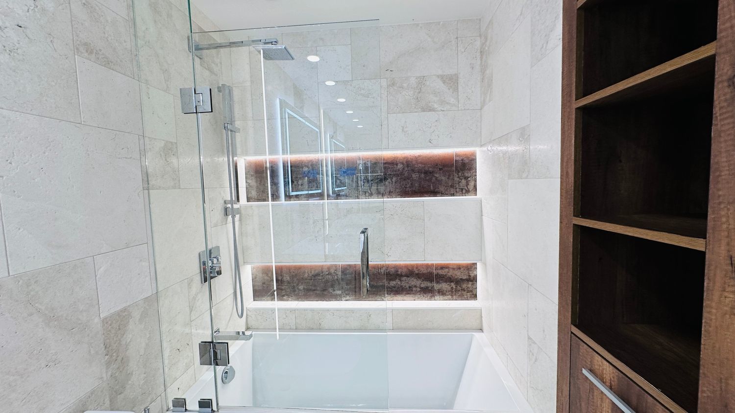 6033 N Sheridan Road Unit: 20H