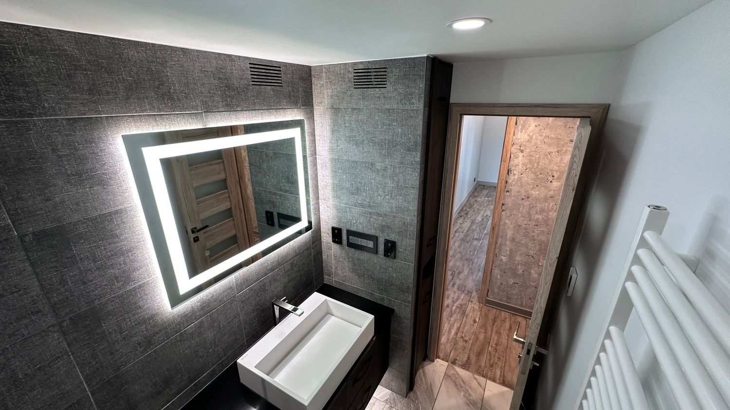 6033 N Sheridan Road Unit: 20H