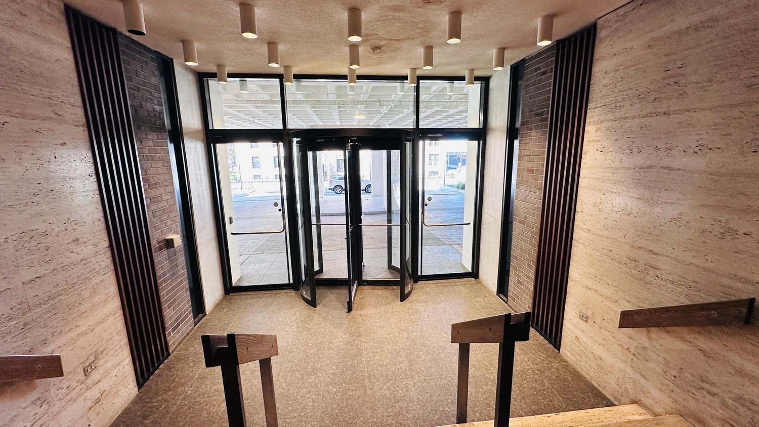 6033 N Sheridan Road Unit: 20H
