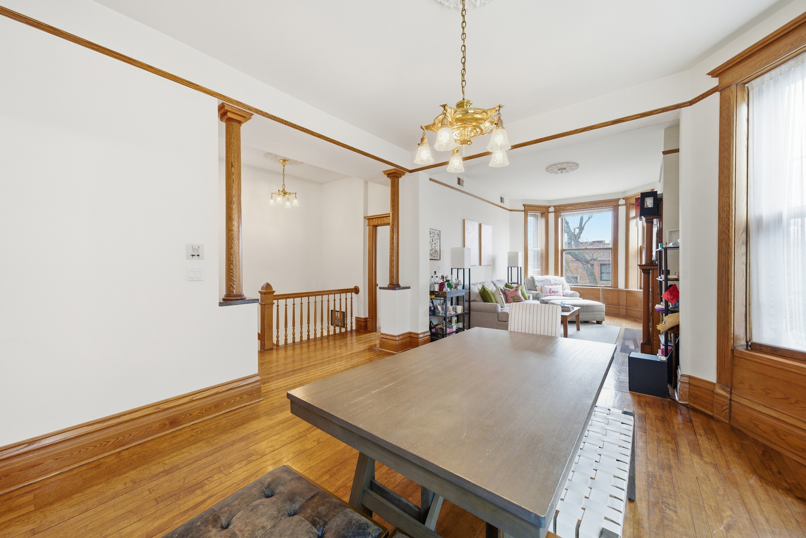 849 W NEWPORT Avenue Unit: 3