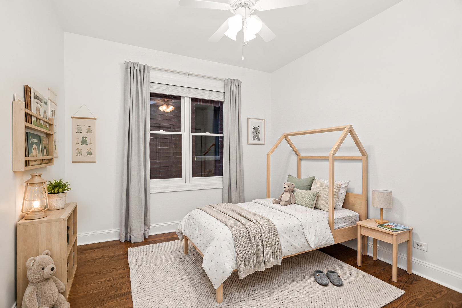 3928 N GREENVIEW Avenue Unit: 1
