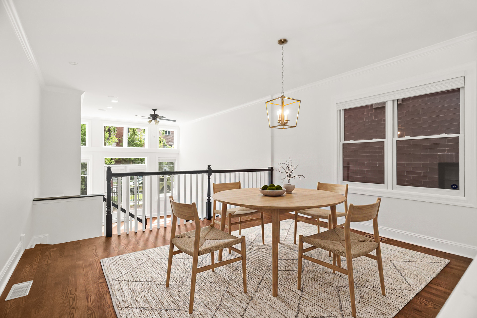 3928 N GREENVIEW Avenue Unit: 1