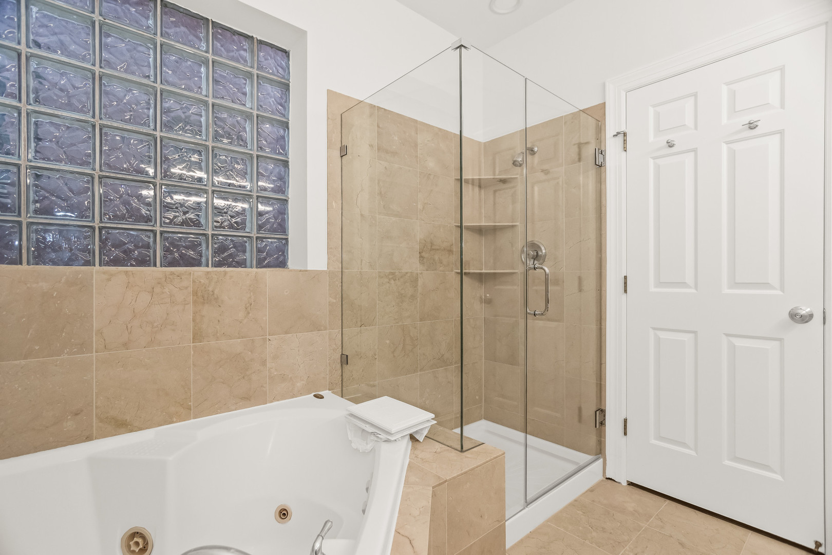 3928 N GREENVIEW Avenue Unit: 1