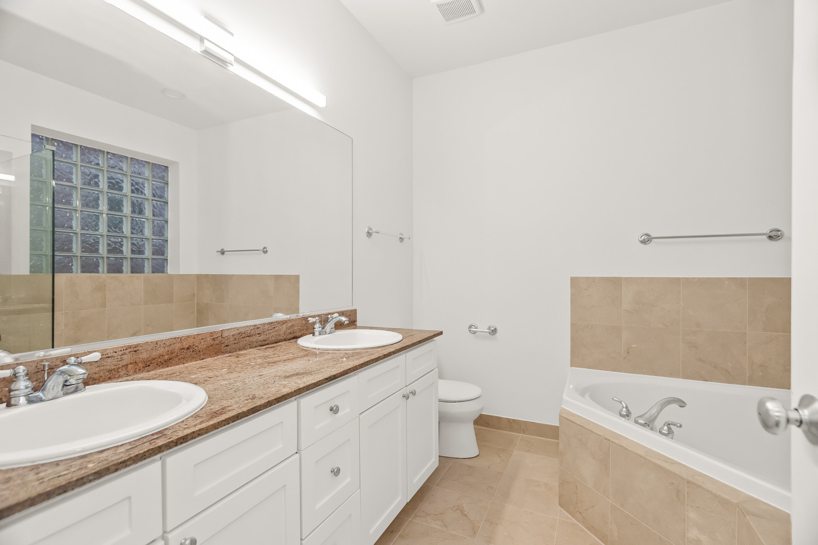 3928 N GREENVIEW Avenue Unit: 1