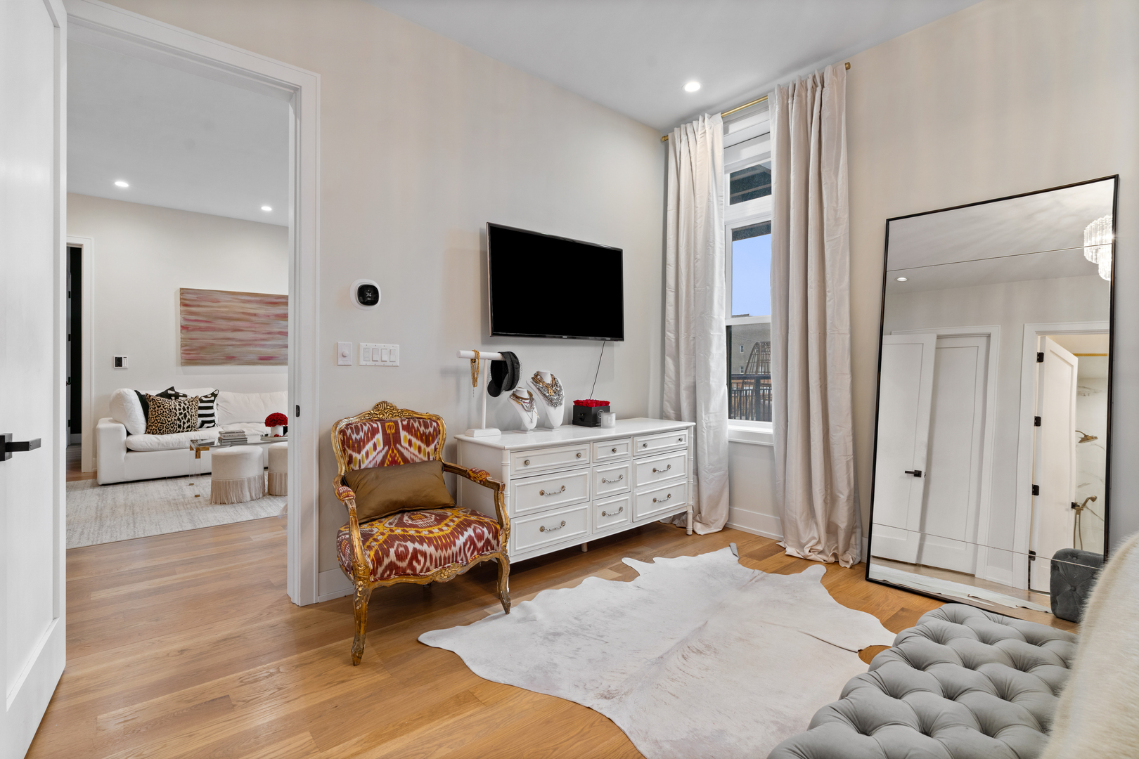 1938 W Augusta Boulevard Unit: 304