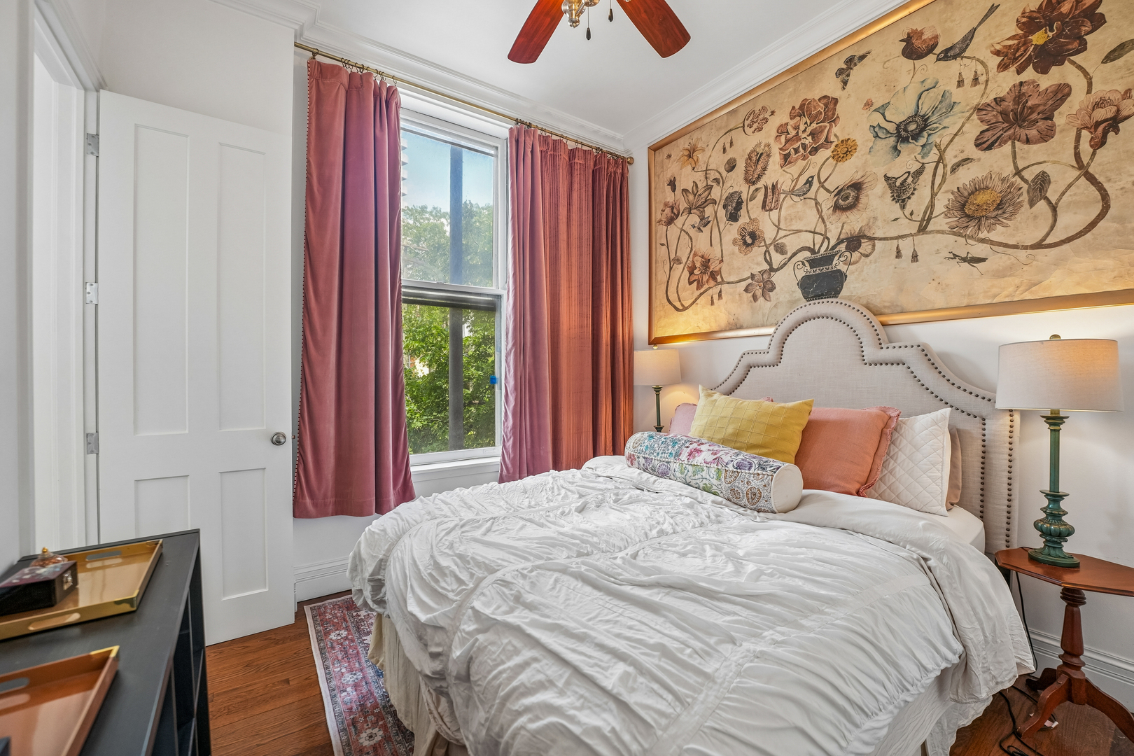 223 W Wisconsin Street Unit: 2B