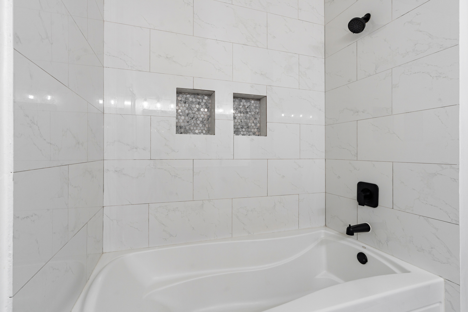720 N LARRABEE Street Unit: 1709
