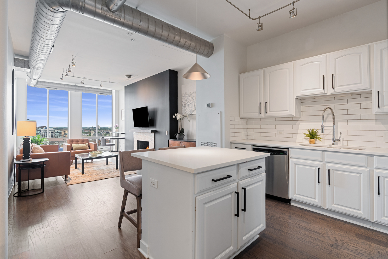 720 N LARRABEE Street Unit: 1709