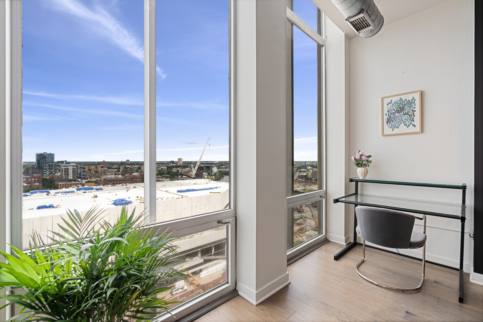 720 N LARRABEE Street Unit: 1709