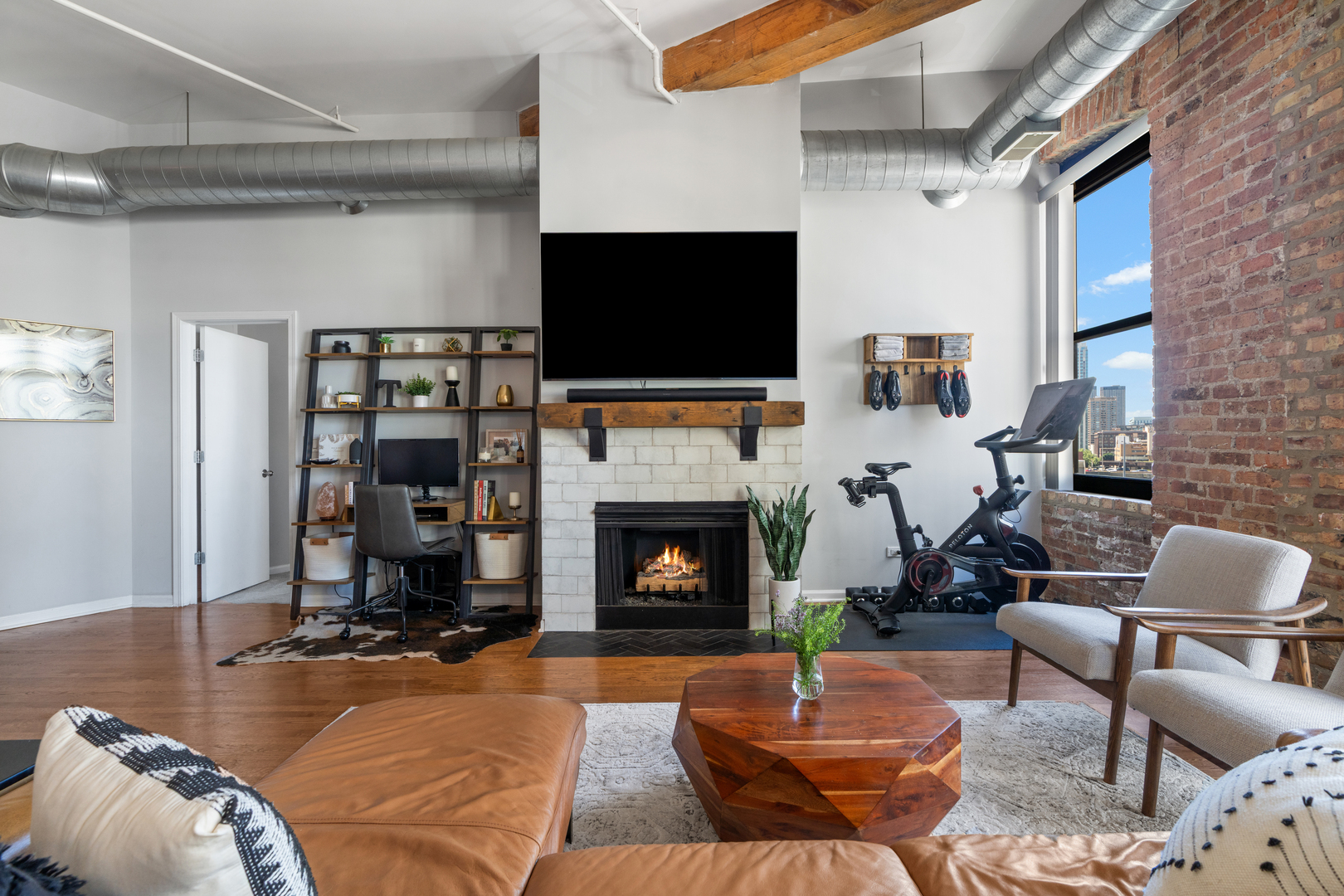 520 W Huron Street Unit: 620