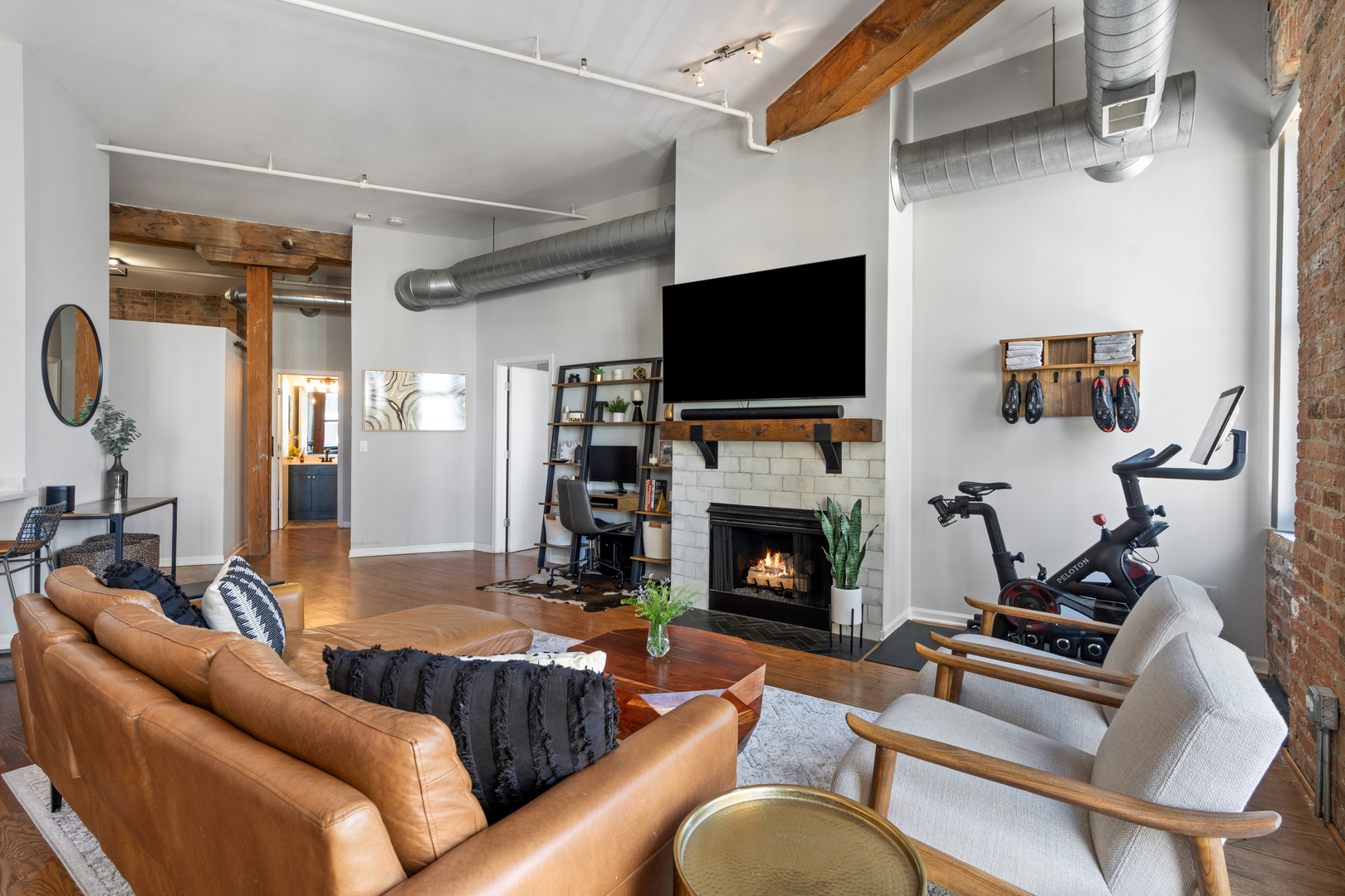 520 W Huron Street Unit: 620