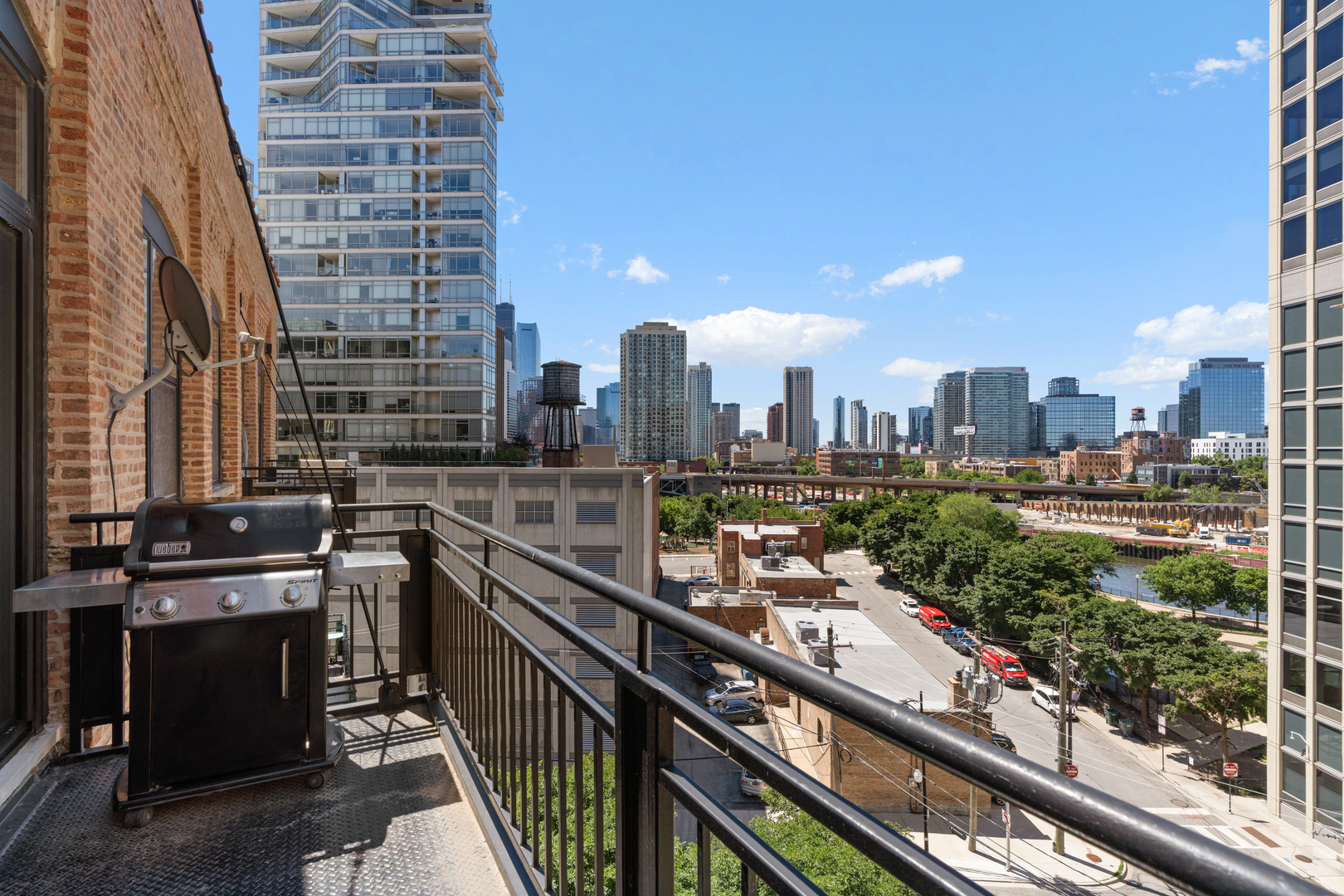 520 W Huron Street Unit: 620