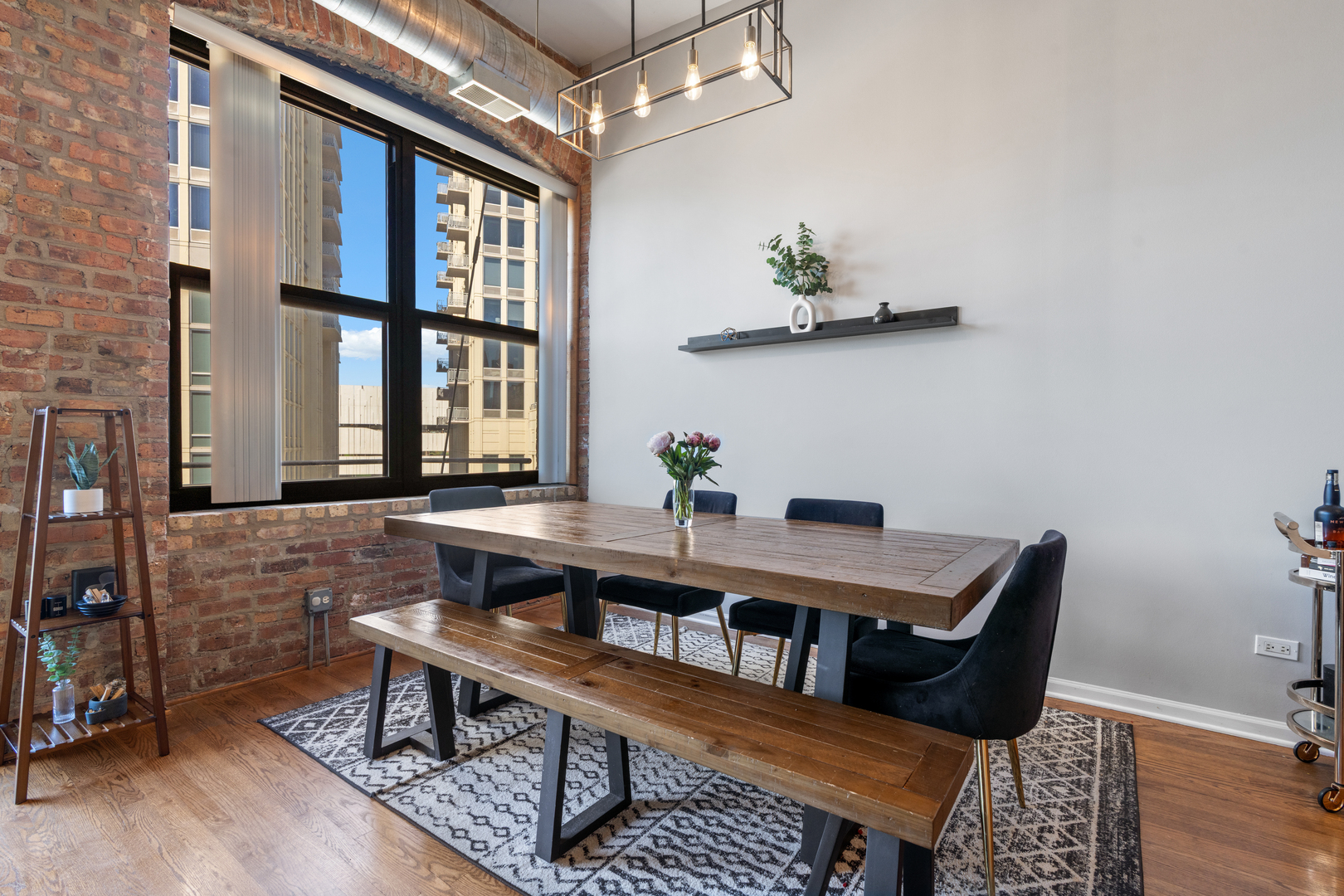 520 W Huron Street Unit: 620