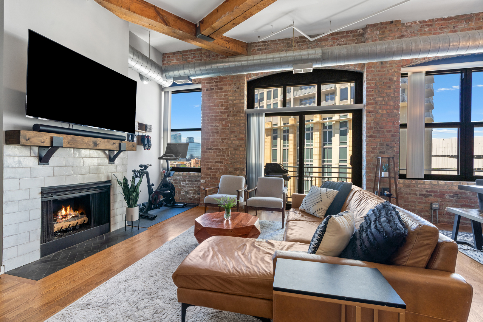 520 W Huron Street Unit: 620
