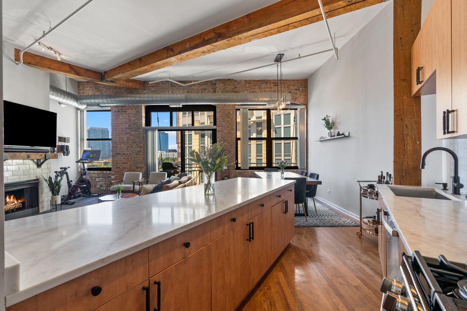 520 W Huron Street Unit: 620