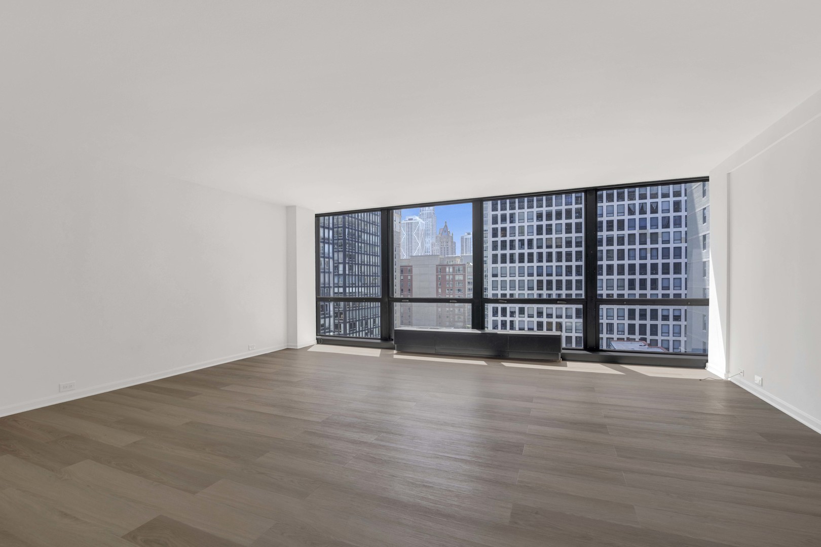 900 N Lake Shore Drive Unit: 1706
