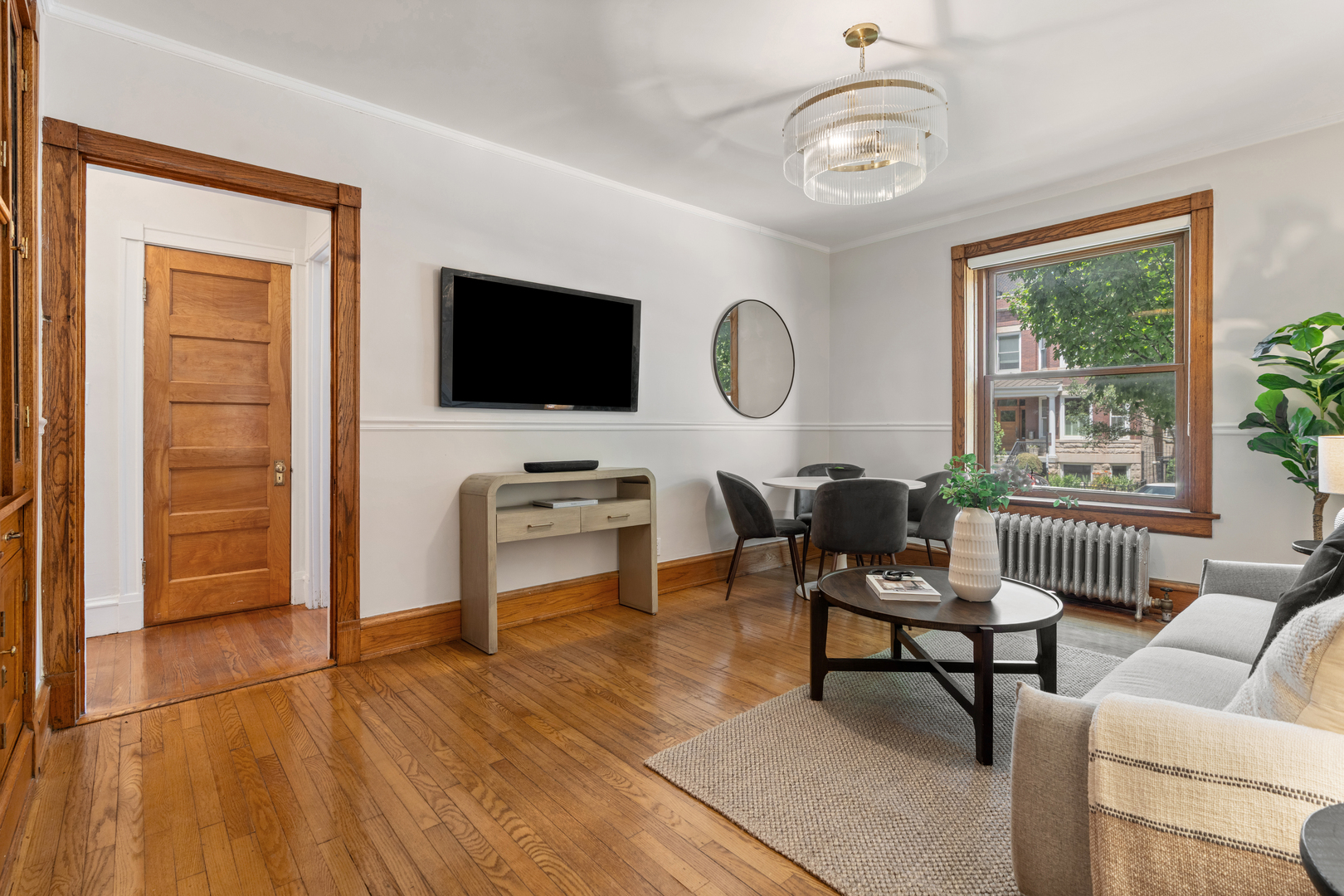3764 N Magnolia Avenue Unit: 1