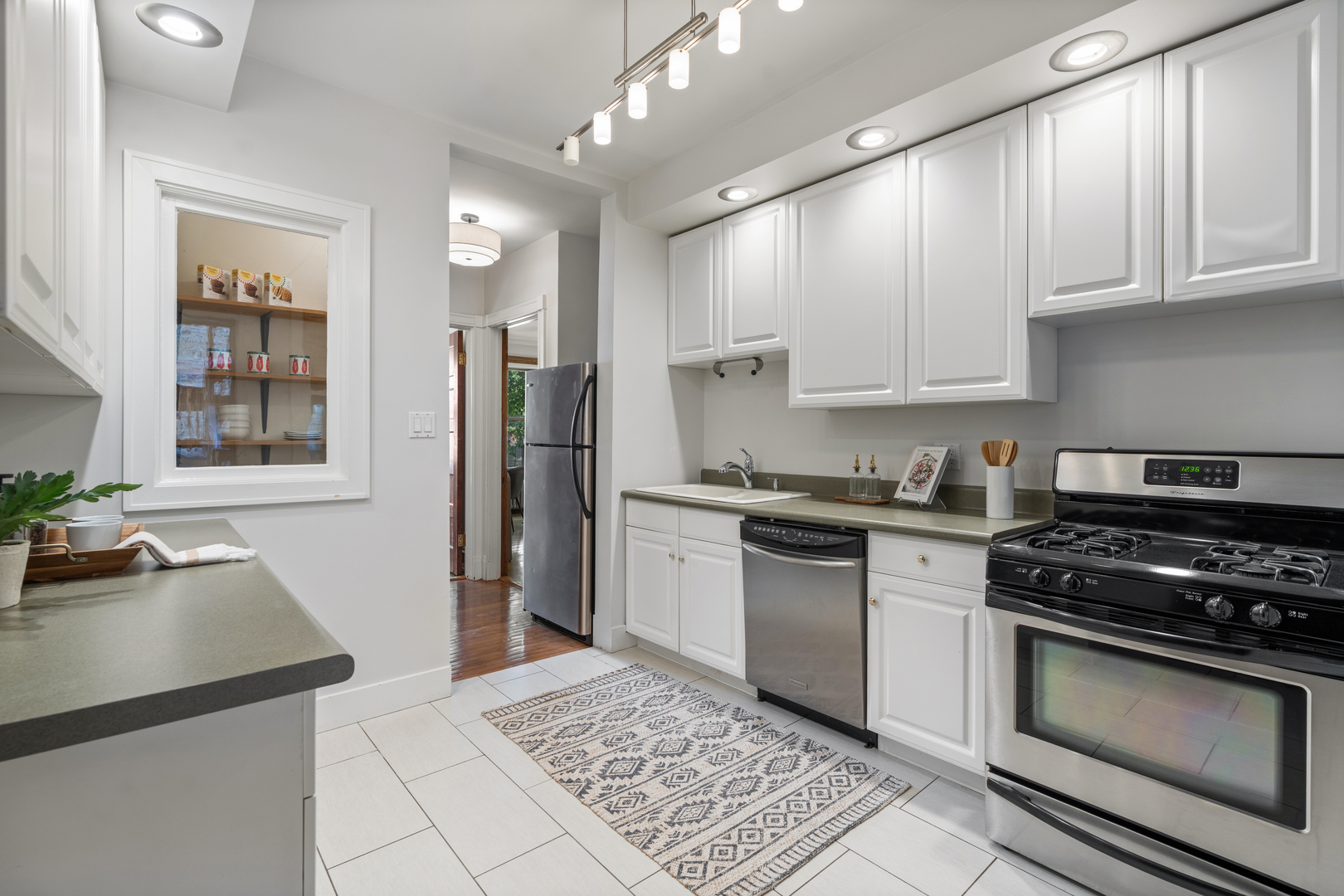 3764 N Magnolia Avenue Unit: 1