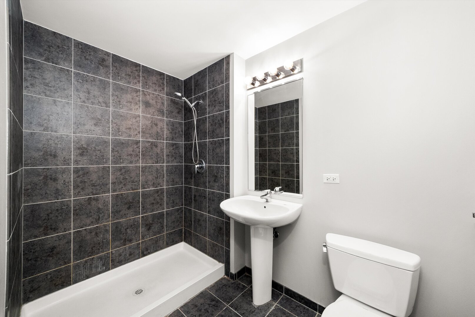1720 S Michigan Avenue Unit: 801